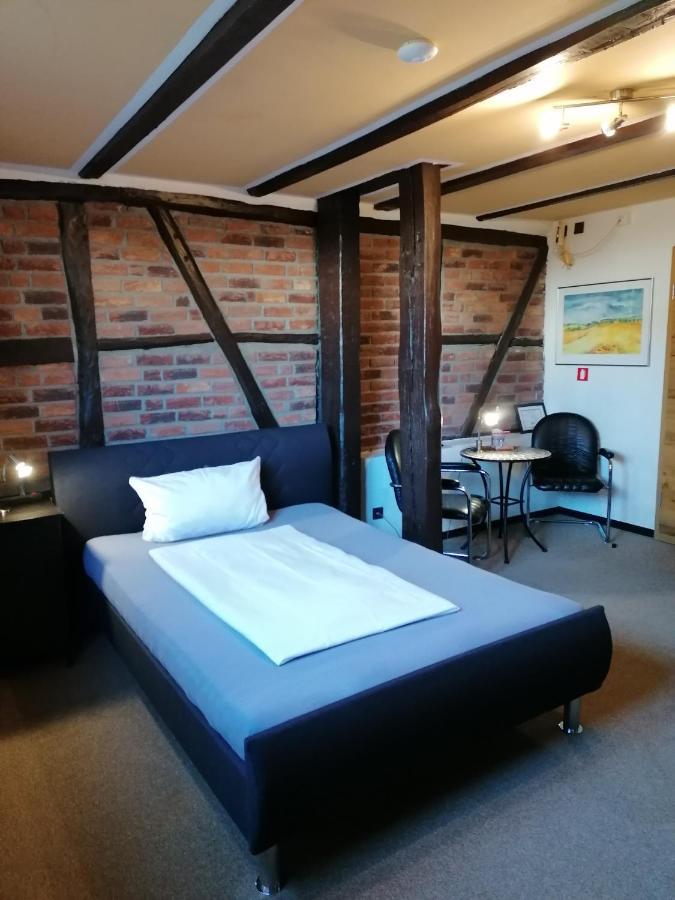 Pension Riverside In Leverkusen Hitdorf Am Rhein - Zentral An Der A1 Und 59 Exteriör bild