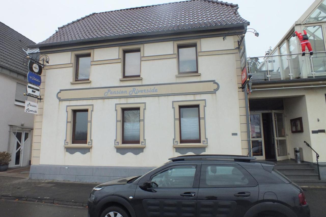 Pension Riverside In Leverkusen Hitdorf Am Rhein - Zentral An Der A1 Und 59 Exteriör bild